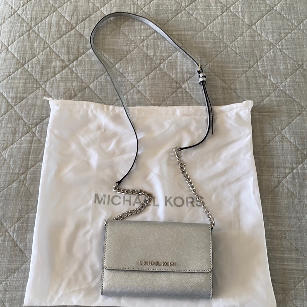Michael Kors SILVER cross bag